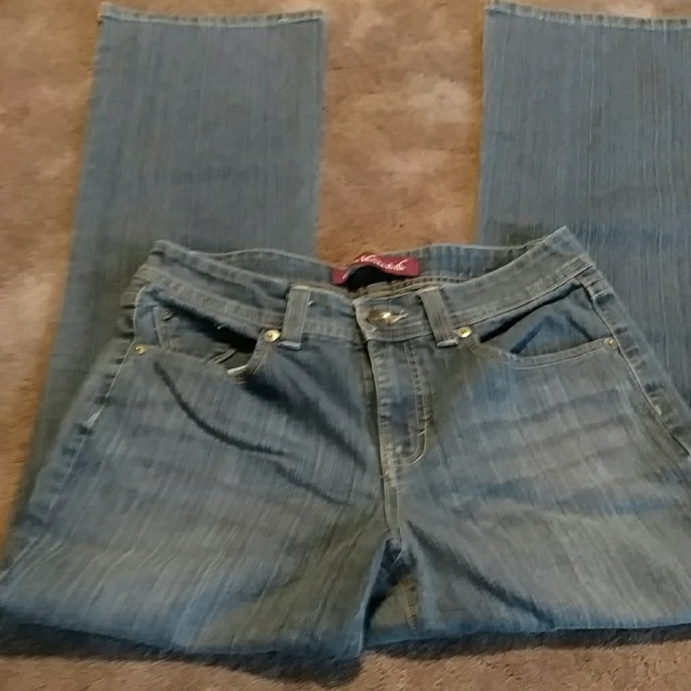 Gloria Vanderbilt Size 8 Flare Jeans